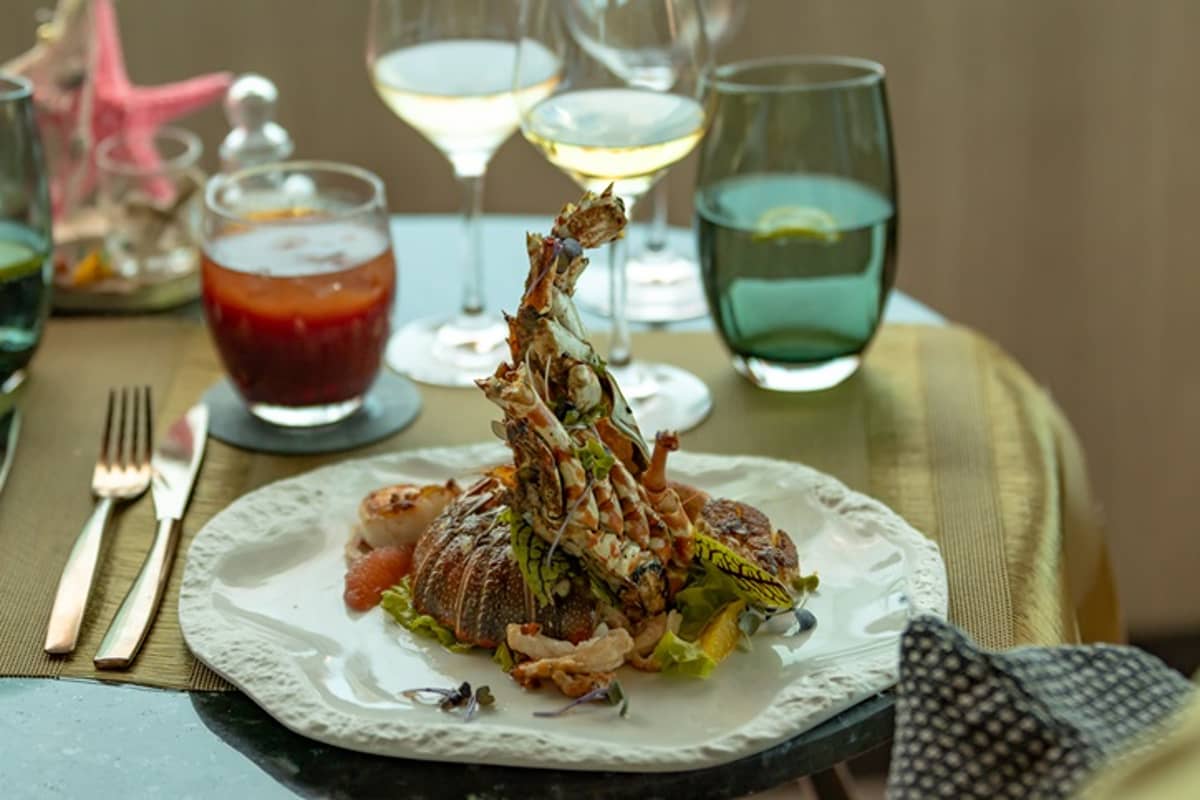 Underwater Restaurant: Why Chef Servetto's M6m Experience Is Next-Level Luxe