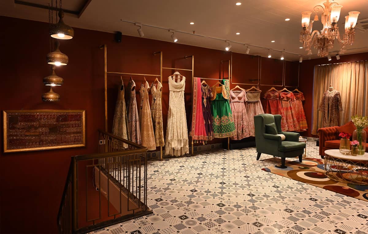 NaBo: Reviving Traditional Embroidery in Modern Fashion | t2ONLINE