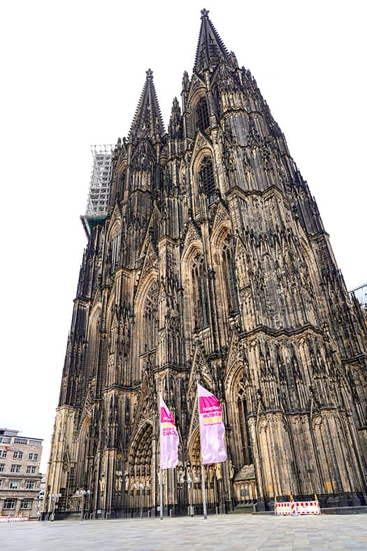 Gothic Architecture: Exploring Its Global Legacy | t2ONLINE
