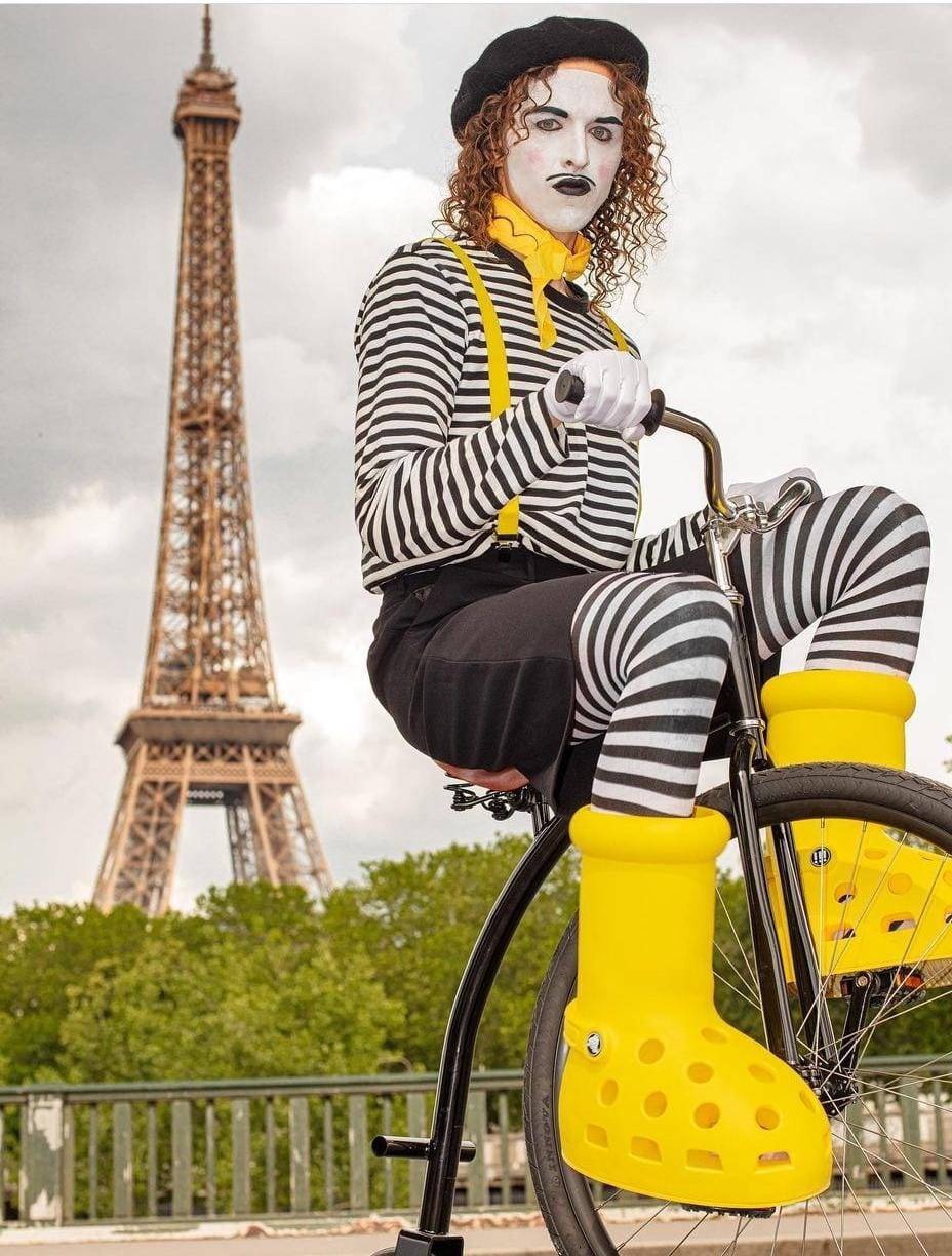 Paris Fashion Week witnesses a spectacular launch of the Big Yellow ...